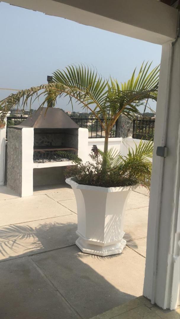 Residence Archange Pointe Noire Bagian luar foto